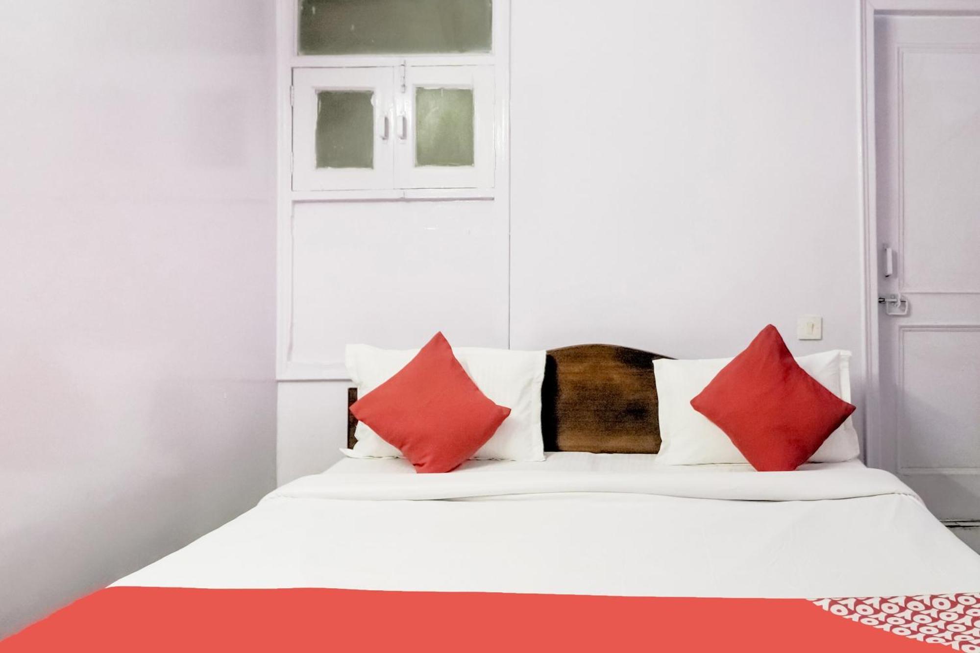 Hotel O Chandu Inn Нью-Делі Екстер'єр фото